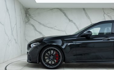 Mercedes-Benz C63 S AMG E Performance Estate Night Edition 39