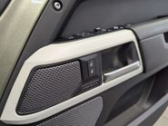 Land Rover Defender 2.0 Defender SE Auto 4WD 5dr 43