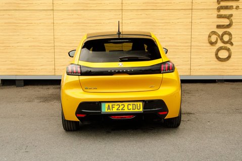 Peugeot 208 GT PREMIUM 7