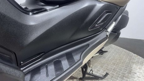 Yamaha Tricity 300 2024 ONLY 443 MILES!! 3 WHEELER TRIKE RIDE ON A CAR LICENCE 300CC 14