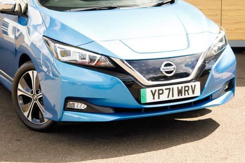 Nissan LEAF TEKNA 11