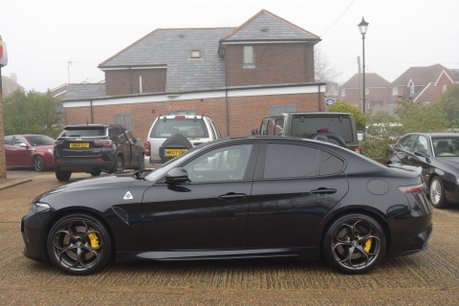 Alfa Romeo Giulia V6 BITURBO QUADRIFOGLIO 19