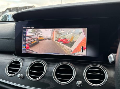 Mercedes-Benz E Class 2.0 E220d AMG Line (Premium Plus) Estate 5dr Diesel G-Tronic+ Euro 6 (s/s) 30