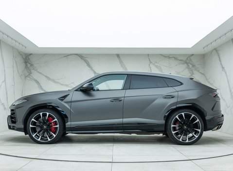 Lamborghini Urus 2