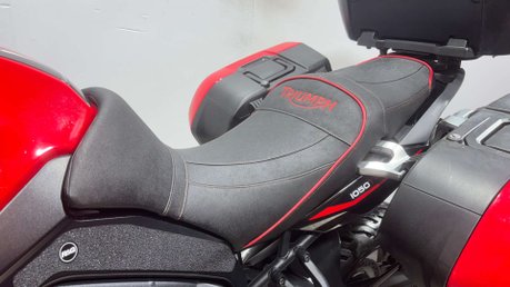 Triumph Tiger 2013 48K FULL LUGGAGE NEW MOT SERVICED READY TO EXPLORER 1050CC 29