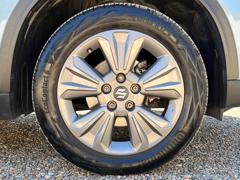 Suzuki Vitara SZ-T BOOSTERJET MHEV 8