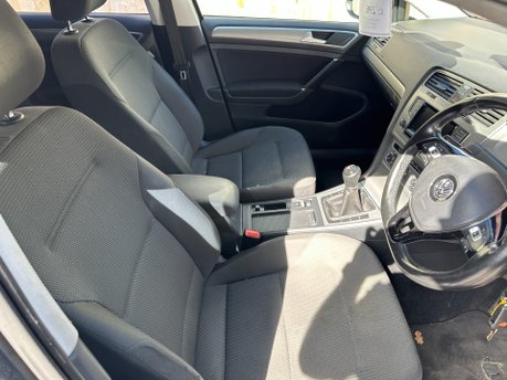 Volkswagen Golf 1.6 SE TDI BLUEMOTION TECHNOLOGY 5 Dr ESTATE 13
