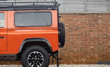 Land Rover Defender 90 Adventure Edition 27