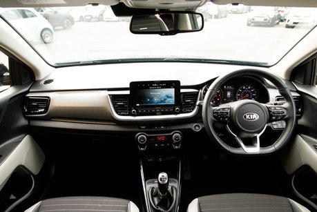 Kia Stonic CONNECT MHEV