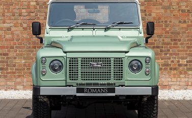 Land Rover Defender 90 Heritage Hard Top 4