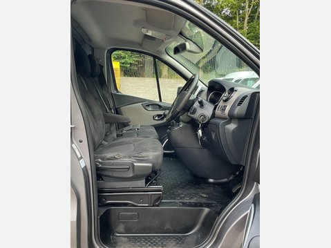 Renault Trafic 1.6 dCi 27 Sport SWB Standard Roof Euro 5 5dr 30