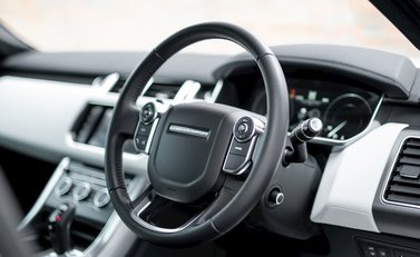 Land Rover Range Rover Sport 3.0 SDV6 HSE Dynamic 11
