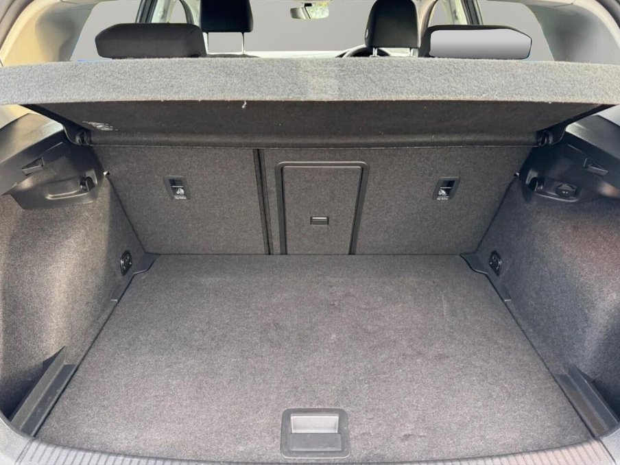 2017 Volkswagen Golf — image 38