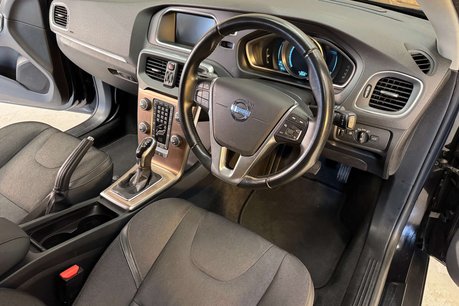 Volvo V40 1.6 T4 Lux Hatchback 5dr Petrol Powershift Euro 5 (s/s) (180 ps) 85