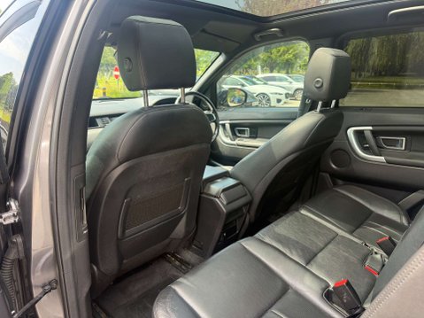 Land Rover Discovery Sport 2.0 Discovery Sport Black HSE TD4 Auto 4WD 5dr 16
