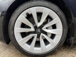 Tesla Model 3 Saloon 4dr Electric Auto RWD (241 bhp) 17
