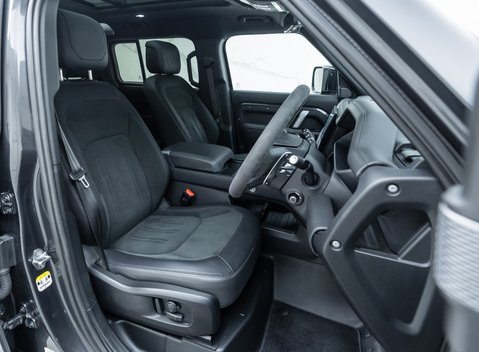 Land Rover Defender 110 V8 CARPATHIAN EDITION Urban 14