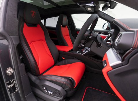 Lamborghini Urus 10