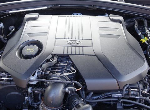 Land Rover Range Rover Velar First Edition D300 20