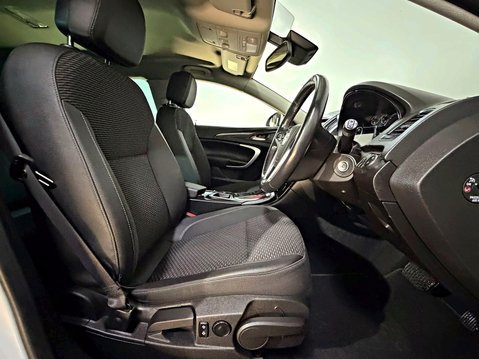 Vauxhall Insignia TECH LINE CDTI 170 AUTOMATIC 17