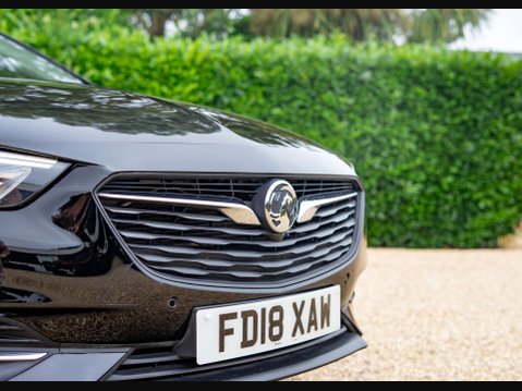 Vauxhall Insignia 2.0 Insignia SRi Nav TD Auto 5dr 35