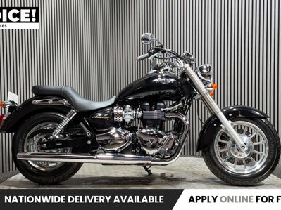Triumph Bonneville 2011 ONLY 1812 MILES LONG MOT STUNNING CRUISER BIKE