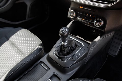 Ford Focus TITANIUM X EDITION MHEV 31