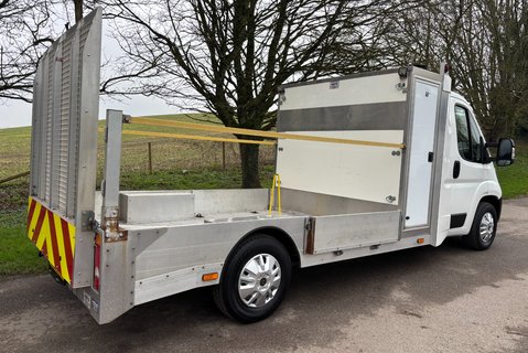 Peugeot Boxer 165ps BlueHDi 335 Drop & Go Low Floor Traffic Management - Toolbox 2