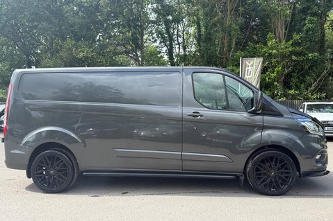 Ford Transit Custom 300 LIMITED P/V L2 H1 - NO VAT -LONG WHEEL BASE -20 INCH ALLOYS - BODYKIT 6
