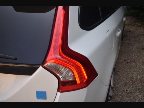 Volvo V60 2.0 T6 Polestar Estate 5dr Petrol Auto AWD Euro 6 (s/s) (367 ps) 9
