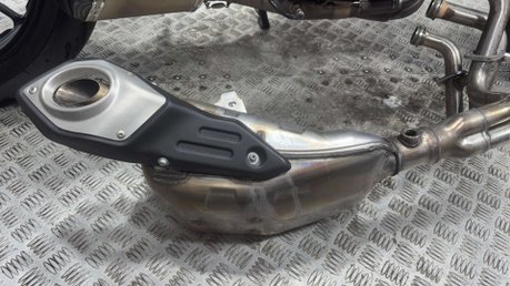 Yamaha MT-09 ABS 2020 ONLY 8K 2 OWNER AKRAPOVIC QUICKSHIFTER FSH 900CC NAKED 20