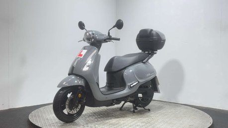 SYM Fiddle 2025 ONLY 2K 1 OWNER 125CC LEARNER SCOOTER WITH TOP BOX 6