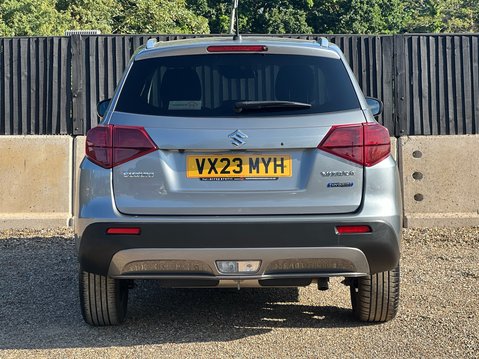 Suzuki Vitara SZ-T 8