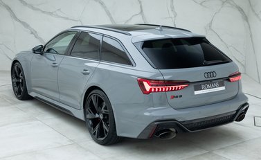 Audi RS6 Avant Carbon Black 9
