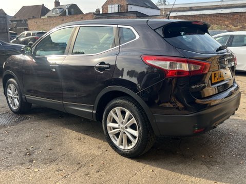 Nissan Qashqai DIG-T Acenta SUV 5dr Petrol Manual 2WD 4