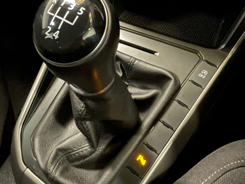 Volkswagen Polo 1.0 Polo SE 5dr 23