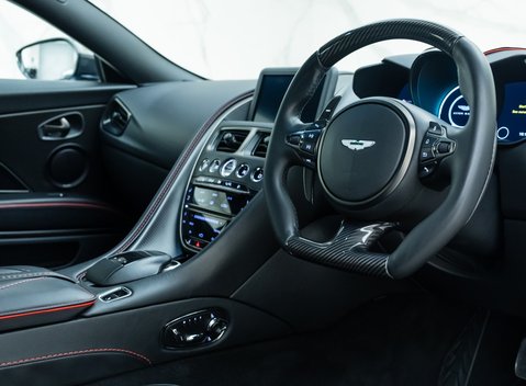 Aston Martin DBS Superleggera 10