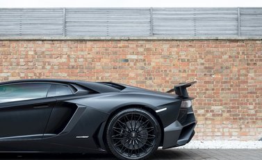 Lamborghini Aventador SV LP 750-4 Coupe 26