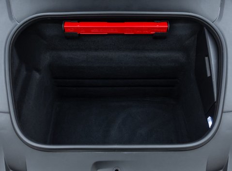 Porsche 911 Carrera 4 GTS (992) 38