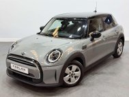Mini Hatch 1.5 Cooper Classic Hatchback 5dr Petrol Steptronic Euro 6 (s/s) (136 ps) 8
