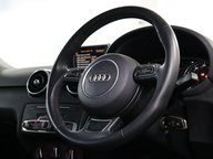 Audi A1 TFSI SPORT 12