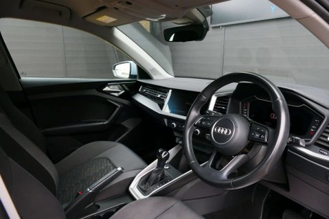 Audi A1 1.0 A1 Sportback 30 TFSI Sport Semi-Auto 5dr 21