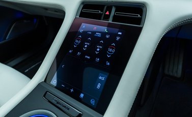 Porsche Taycan GTS Sport Turismo 25