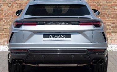 Lamborghini Urus 5