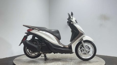 Piaggio Medley 2022 27K CLEAN 125CC LEARNER SCOOTER NEW MOT SERVICED 1