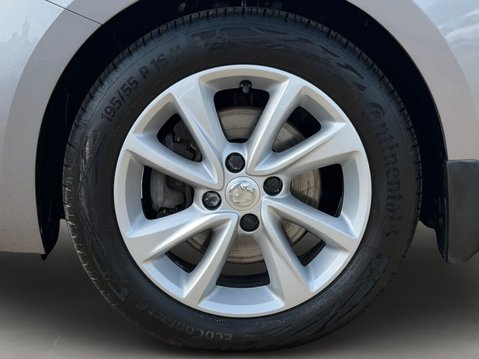 Vauxhall Corsa 1.2 Turbo Elite 5dr Auto 12