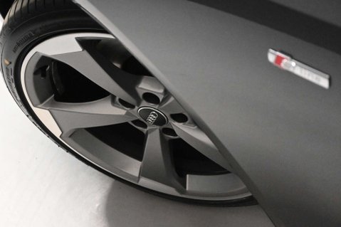 Audi A4 2.0 A4 Black Edition 40 TDI Quattro Semi-Auto 4WD 5dr 30