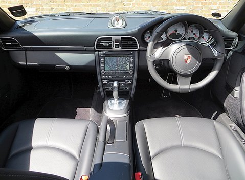 Porsche 911 (997) Carrera 4S Cabriolet 12