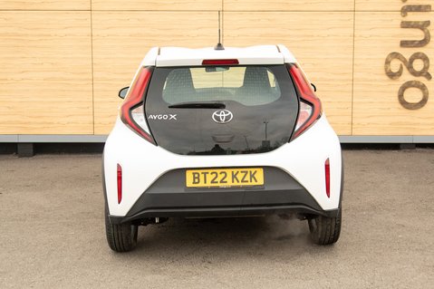 Toyota Aygo X VVT-I PURE 6