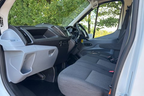 Ford Transit 350 Drw L3 155 ps Luton with Tail Lift - Air Conditioning 14